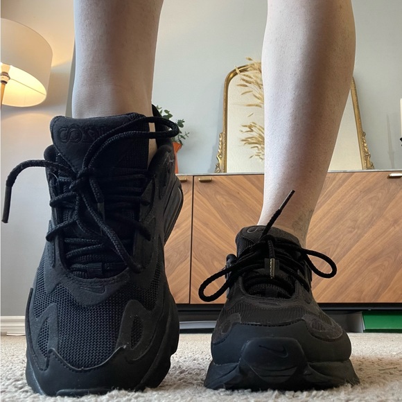 Women’s Nike Airmax - Picture 5 of 5